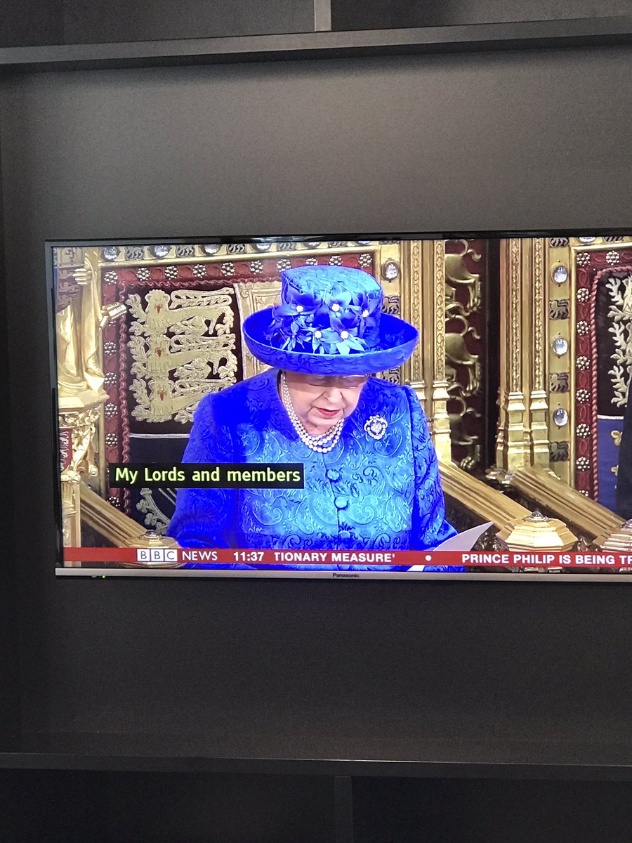 LadyLowthorpe's tweet photo. Queen's speech now @BBCBreaking https://t.co/hA8L1FV0J1