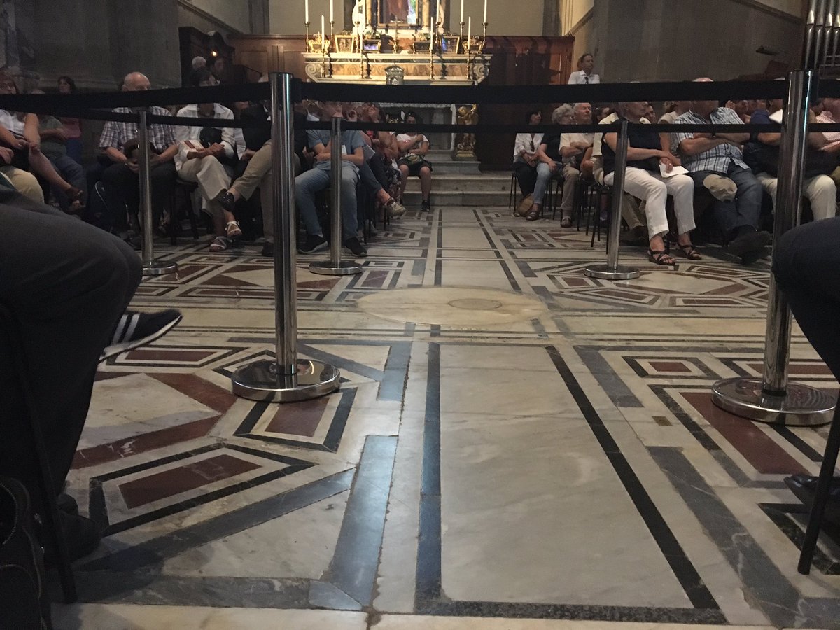 Aspettando il Passaggio del sole nello gnomone nel Duomo di Firenze per il solstizio d'estate ➡️ bit.ly/gnomone17