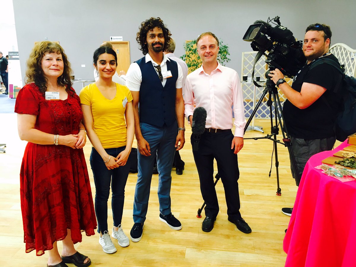 neil_chats's tweet photo. On BBC today in conversation with @Jeremy_Stern @EatingOurGrubs ! @BBCSouthToday ! Watch out ! @oxford_brookes @hls_research @brookesBS https://t.co/7sjXXvHktP