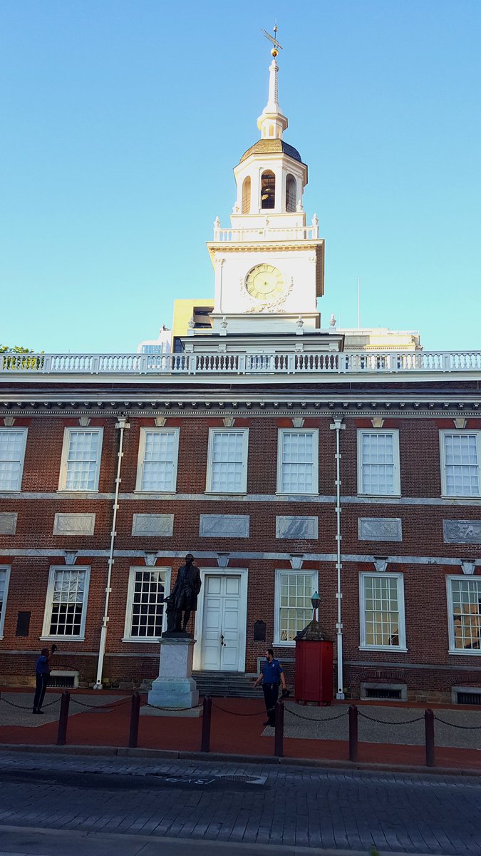 BeCostello2531's tweet photo. Step 3a: Store your bags and go check out Philadelphia's old city before your west coast office is online for the day. #Goingtocamp https://t.co/N9yDNNBsat