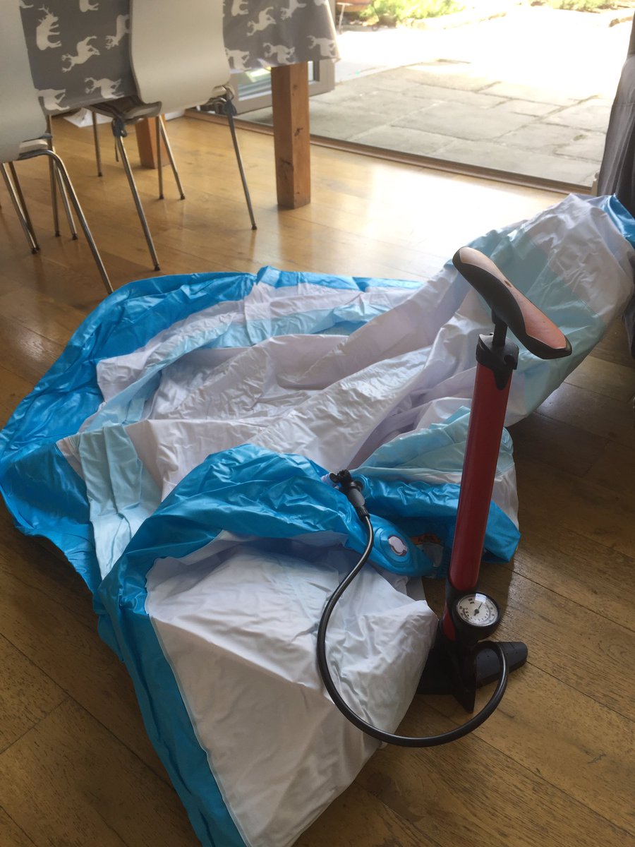 katessocial's tweet image. Been pumping for 15 mins and it STILL doesn't look like a paddling pool. #poolfail #toohottopump #heatwave #toohot