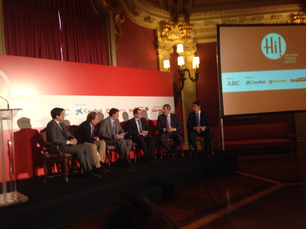 PastViewEs's tweet photo. @PastView @jrdelsalto participando en el debate sobre #Turismo de #Andalucía en el #SOUTHERNTOURISMMEETING https://t.co/9x8A6BVcBi