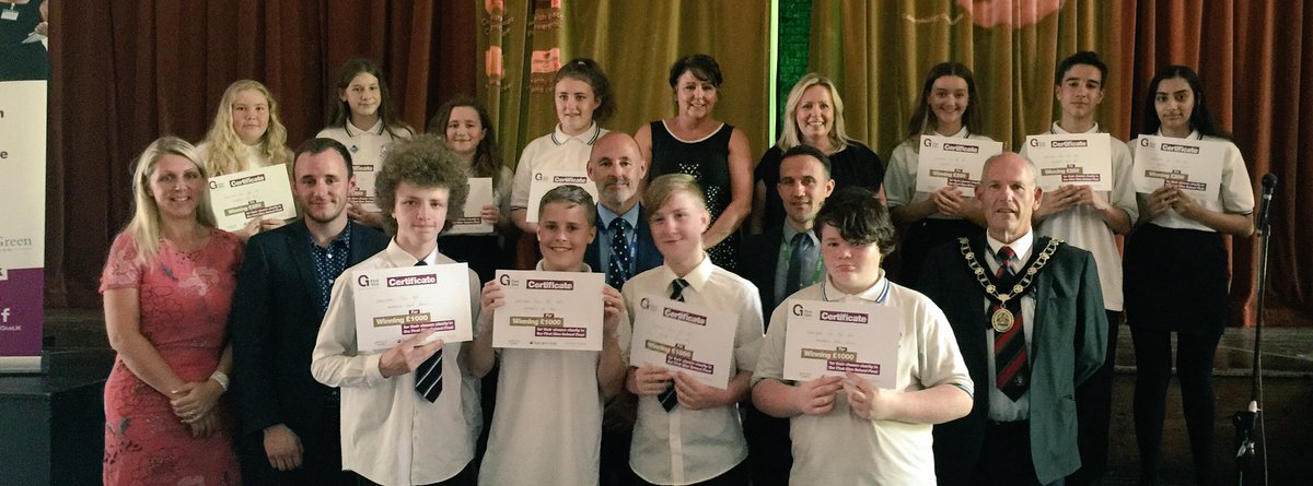 EricaLGough1's tweet photo. Very proud of our school, last ever event at Pont site, can't wait to do it all again in new school next year! #FirstGiveUK #ISLWYNHIGH https://t.co/sYT8p20jlH