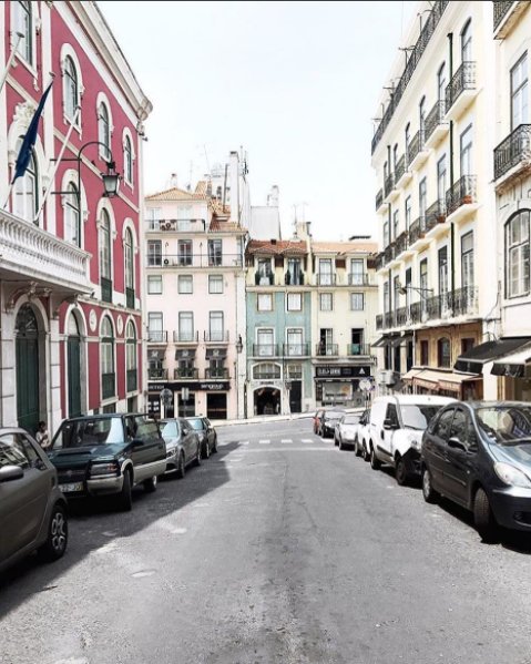 Lisboacool's tweet photo. Lisbon by @parisinfourmonths https://t.co/vuPVs3ywPz
