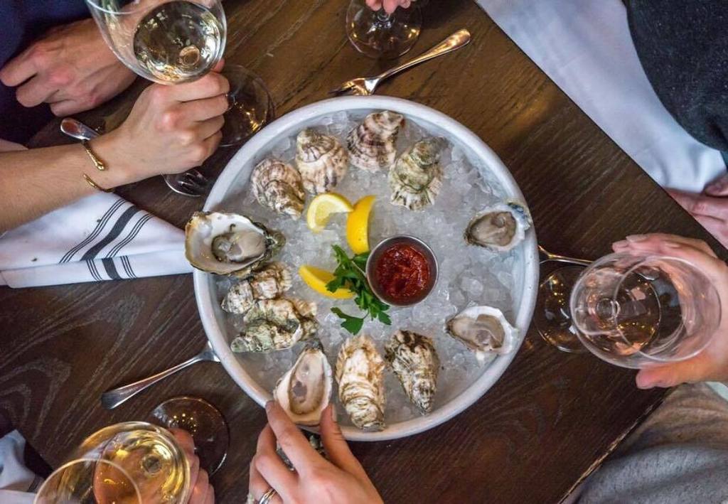 Celebrate the #FirstDayOfSummer with our Hump Day Happy Hour! Featuring $5 glasses of rosé + $10 for a half dozen … ift.tt/2tO9vWt