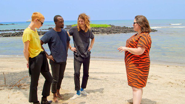 We chat with <a href="/ZipperClubMusic/">Zipper Club</a> on one of Hawaii’s most beautiful beaches #sponsored trib.al/21FR4pT