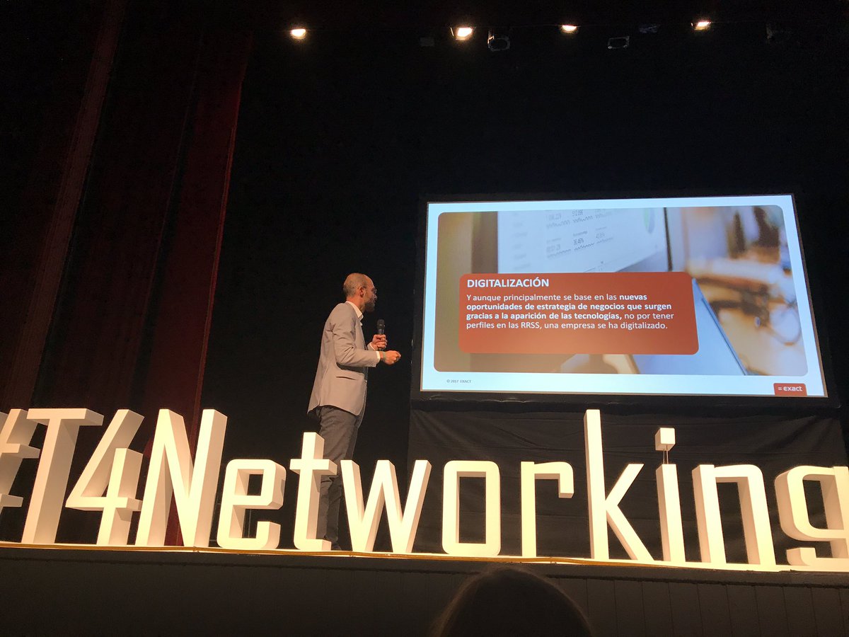 teresa_cruz's tweet image. Si no hay negocio, no merece la pena, @AngelZuate #T4NETWORKING