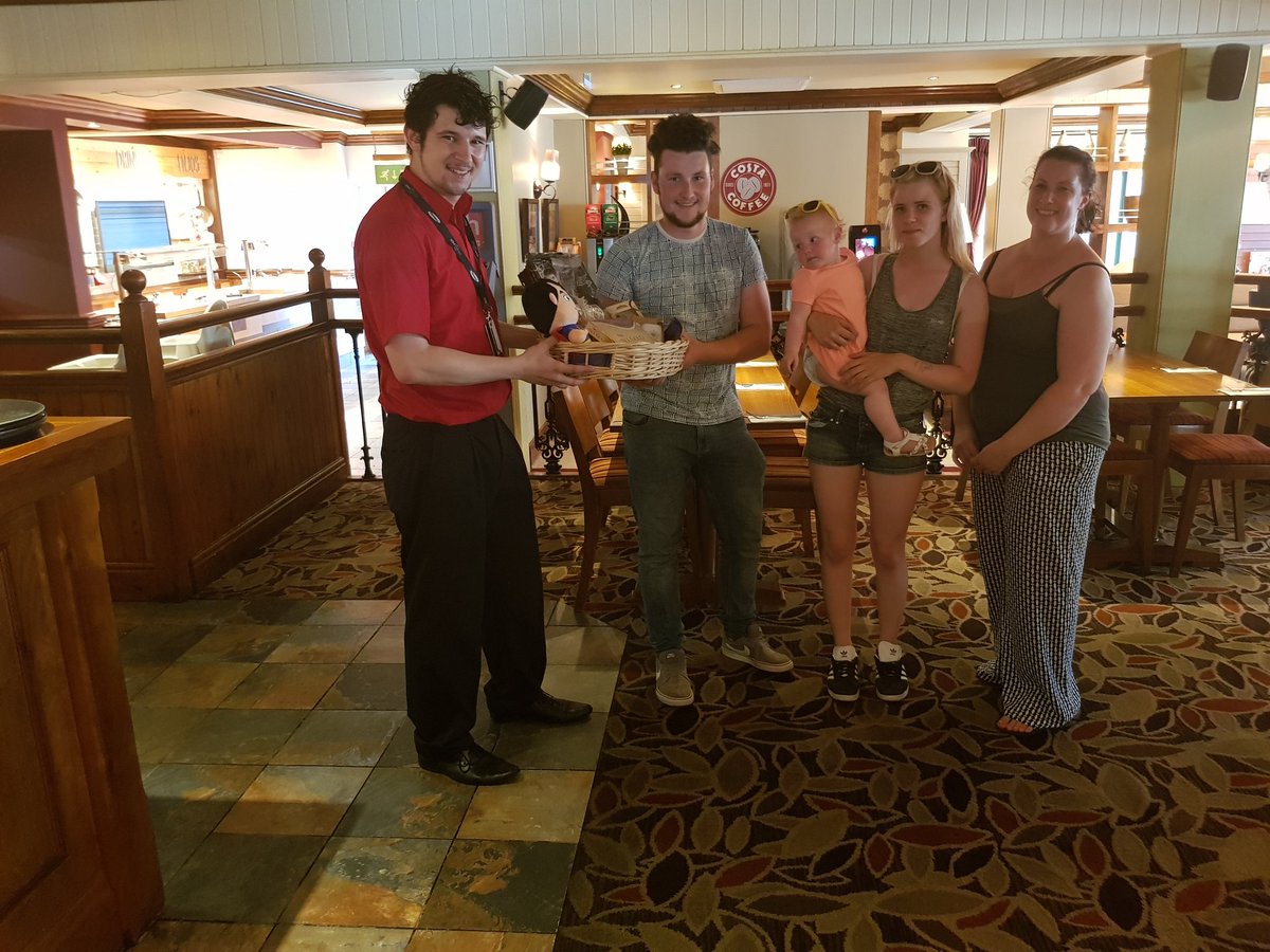 Jemma is our winner. Here is Lloyd handing out their prize <a href="/mikebrayley1/">Mike Brayley</a>  <a href="/MarkCash15/">Mark Cash</a>  <a href="/BristolConcorde/">Bristol Concorde</a>