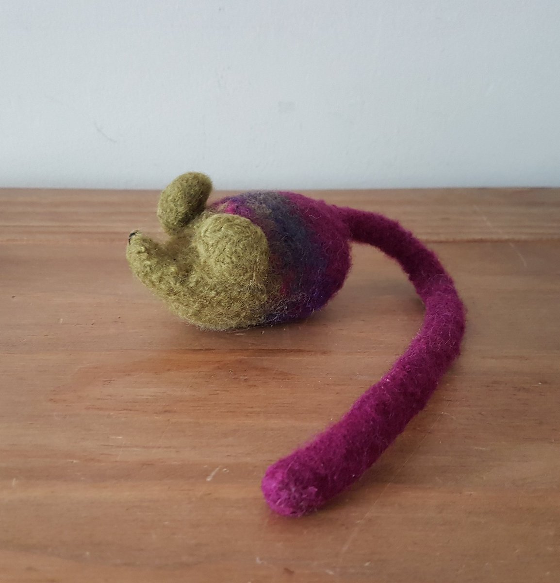 clasicats's tweet photo. Felted mousie just squeaked into my shop https://t.co/3fwNSGhYgO #mousiegang #CatsOfTwitter #bestcattoys #cats #catniptoys #catslovers https://t.co/PskXO29s1N