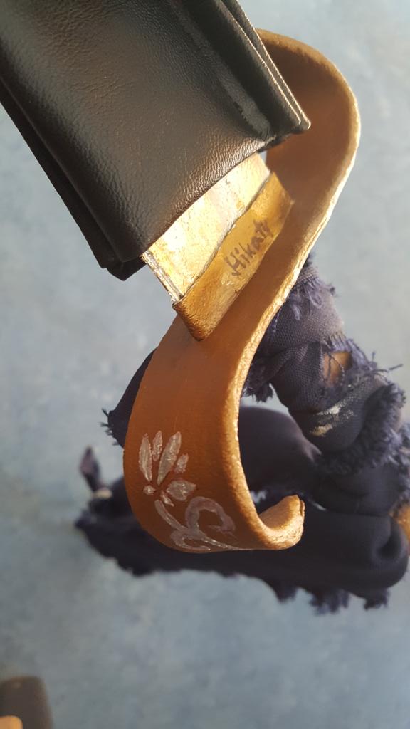 HikatsuyaRikimi's tweet photo. Now I'm finish with the #Degger! X3
#Cosplay #Weapon #Knife #OC #WIP #WorkInProgress #Worbla #Leftovers #Langeweile https://t.co/mL1O2clJOM