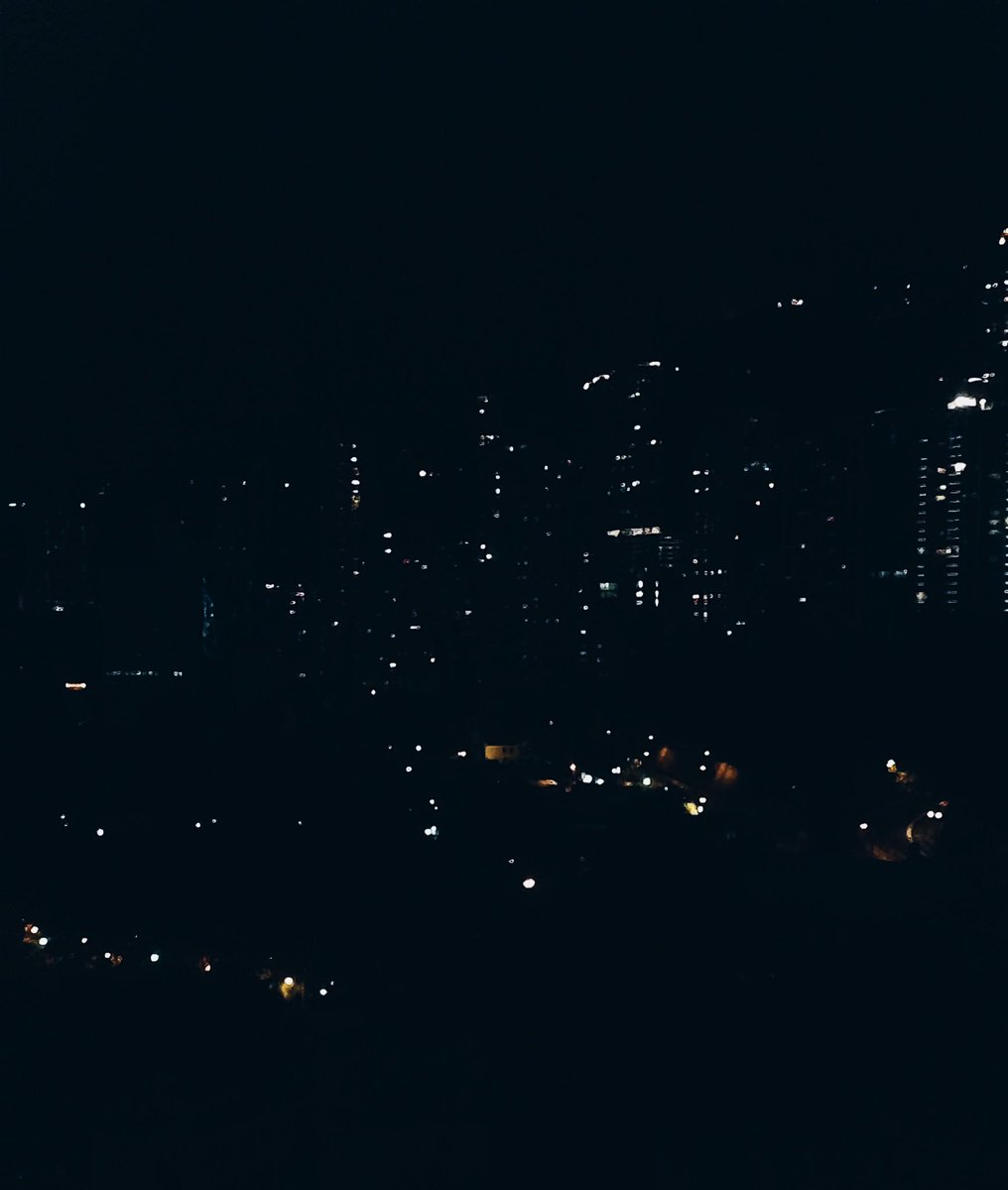 LMlovesPhotos's tweet photo. #hk #hongkong #nightlife #buildings #likes #photography #lights https://t.co/cLmQqpHR0a