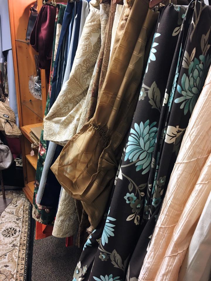 GSThrift's tweet image. FLASH SALE today at Good Stuff Doylestown: 25% off domestics!