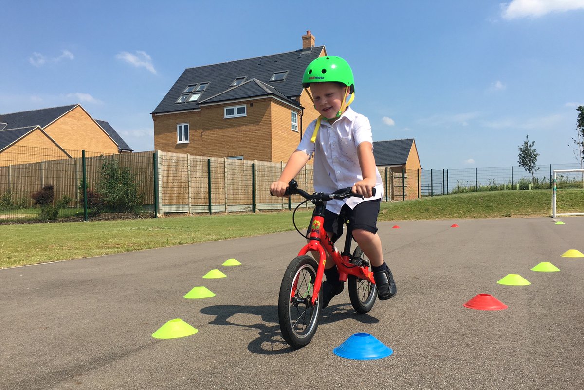 OutspokenTrain's tweet photo. What a week for our first #Bikeability Balance course in #Buckinghamshire! #cycling @buckscc @TABSbikeability @frogbikes @BikeabilityUK https://t.co/miO3frfF80