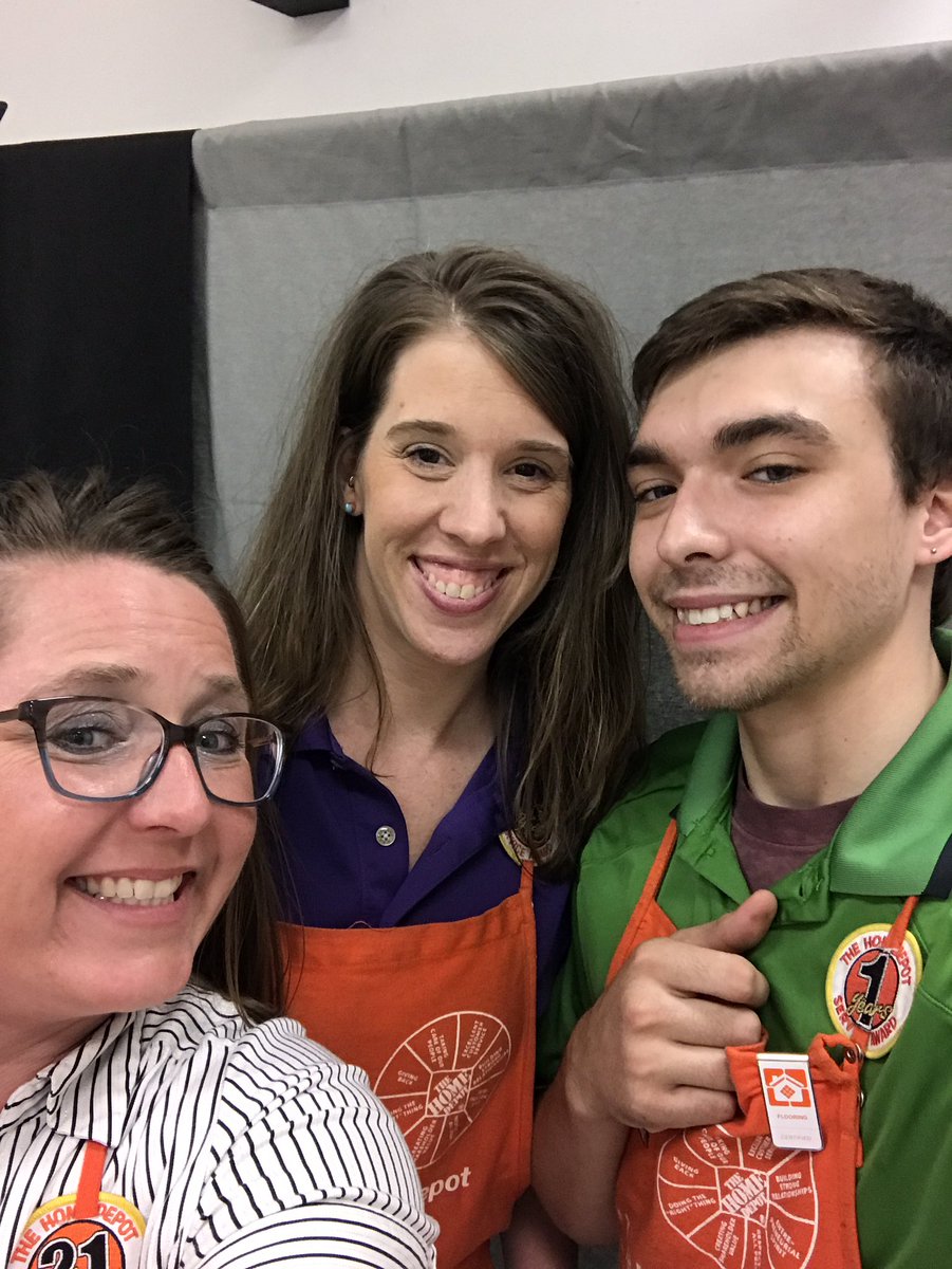 Mischelle Prill (@mischelle_prill) on Twitter photo selfie day #MWJune2017 <a href="/beck_missy/">Missy Beck</a> @DavidMann2720 @mattmehalko <a href="/Schmidt7Adam/">Adam</a> selfie day #MWJune2017 <a href="/beck_missy/">Missy Beck</a> @DavidMann2720 @mattmehalko <a href="/Schmidt7Adam/">Adam</a>