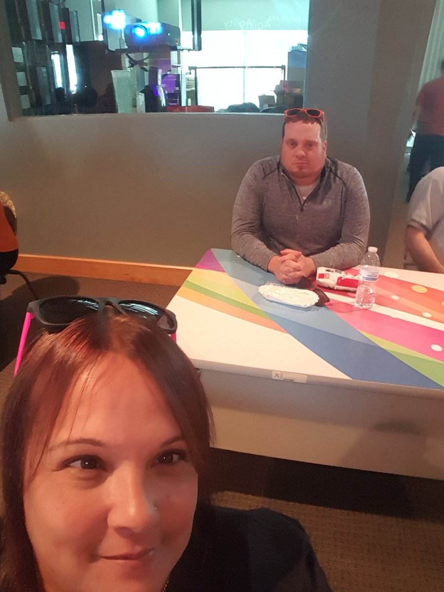 vicki061376's tweet photo. #harrisburgTownHall
"Nationalselfieday https://t.co/BtVKoAOjKj