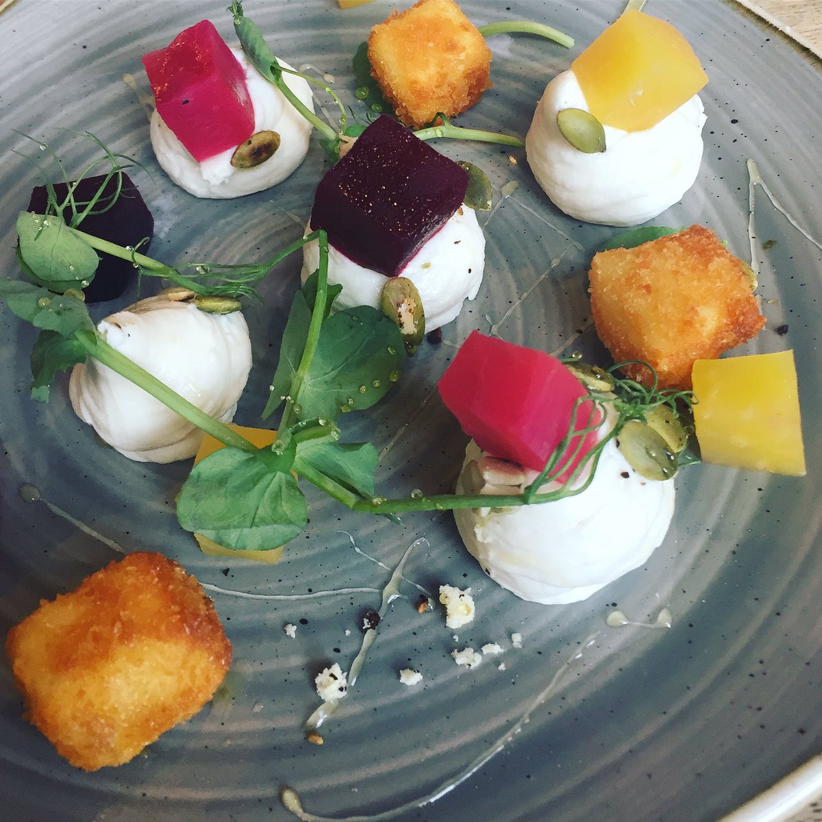 The Ladbroke Arms' rainbow starter 🌈 #NottingHill #goatcheese #mousse #publife #timeforapint #lovelondon #LONDONCALLING #summertime #ldn