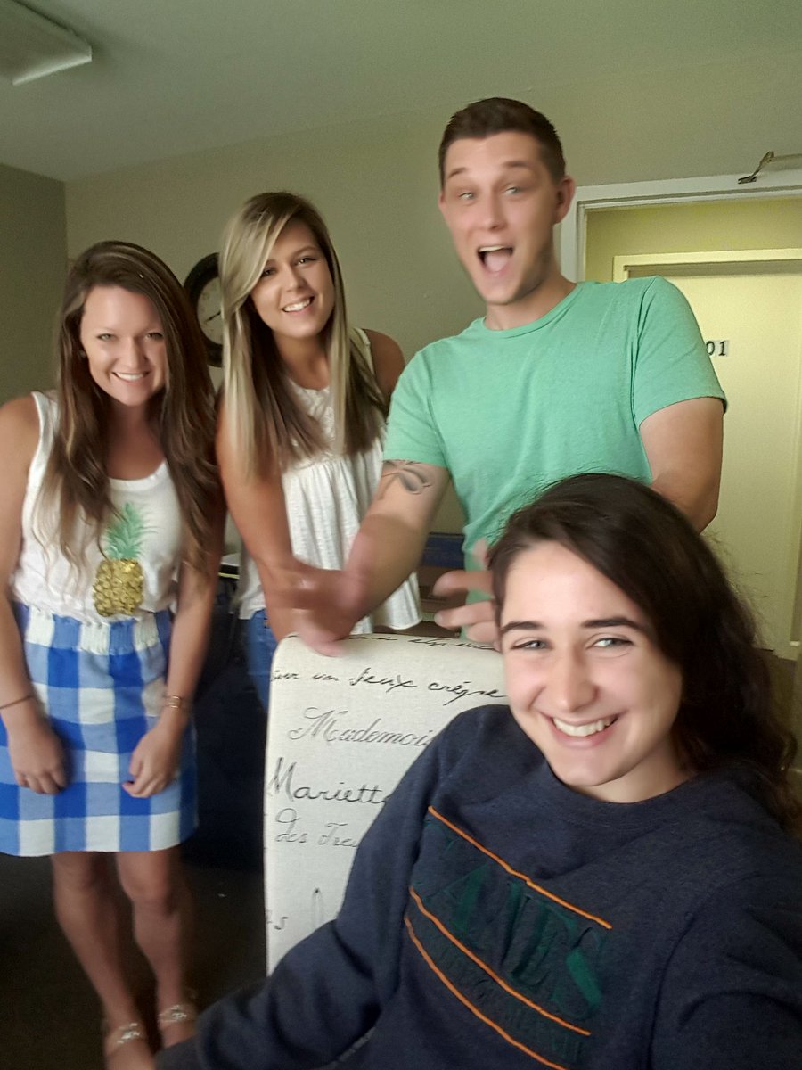 JessiDiPette's tweet image. #NationalSelfieDay @ClubProximo