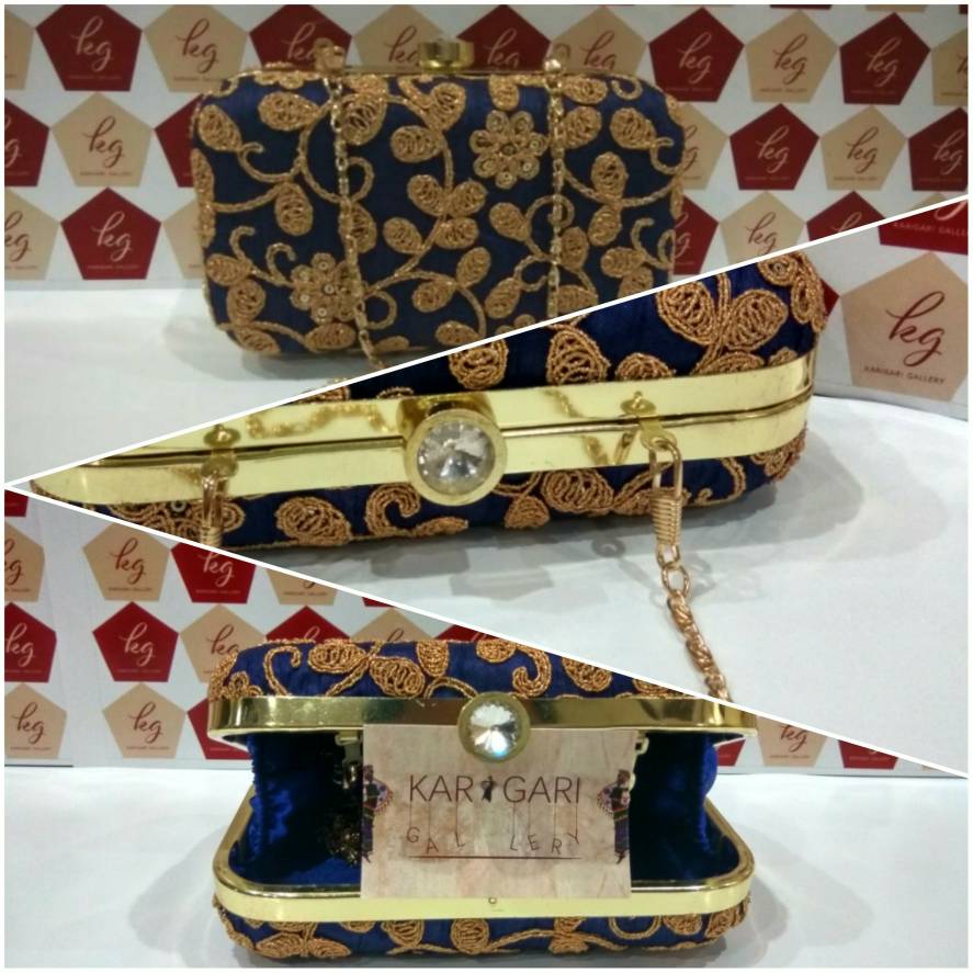KarigariGallery's tweet photo. Elegant Blue #CLUTCH - Perfect match for party wear!
PC: S3 | @INR899
#wedding #party #ordernow #freedelivery #paysecurely
#karigarigallery https://t.co/etguUfgvG9