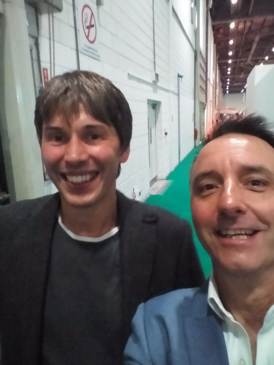 Cleanology_UK's tweet photo. "Cleaning the Scientific Way" experts Cleanology get a selfie with Professor Brian Cox! @Facilities_Show @ProfBrianCox #ScienceofCleaning https://t.co/bsxa46KLkF