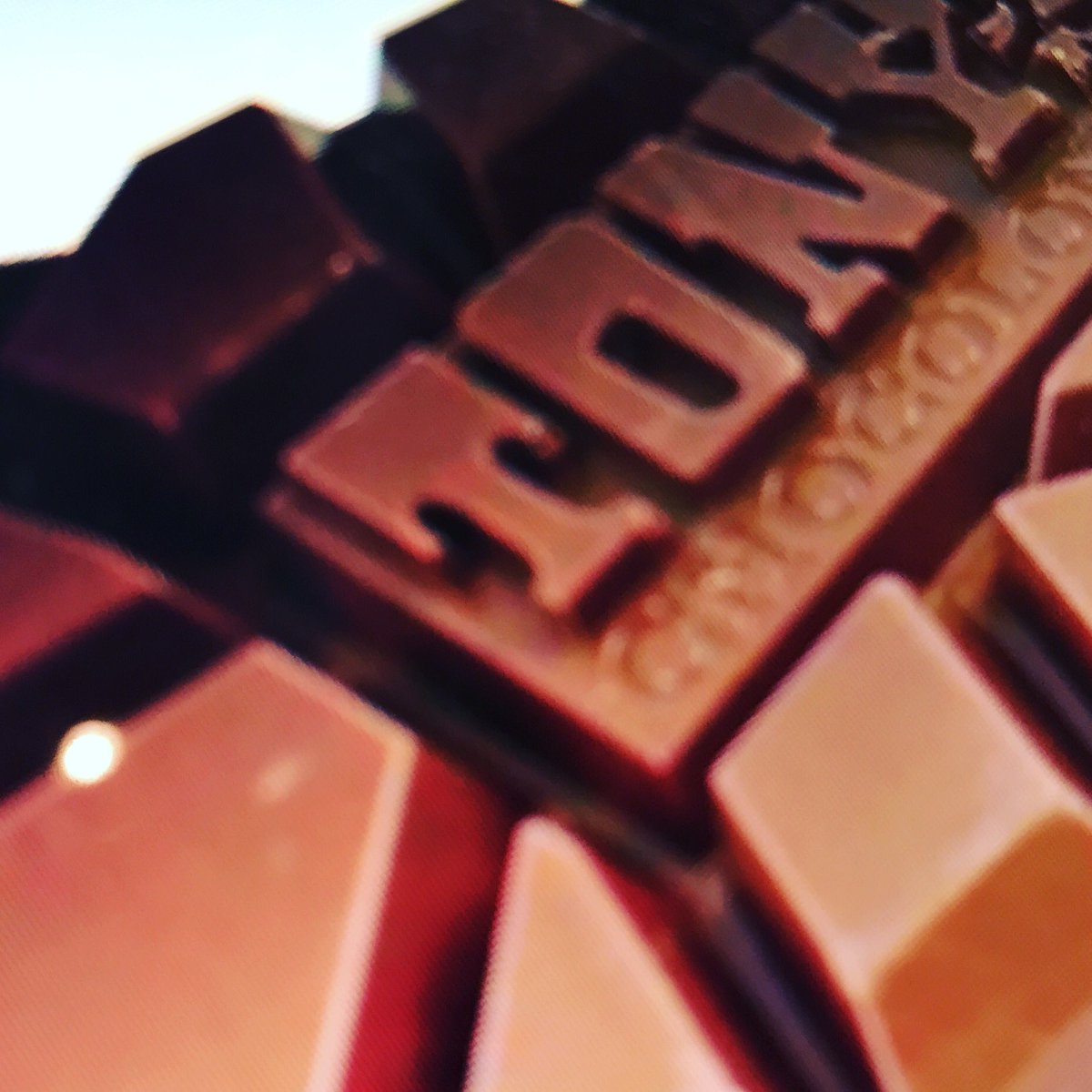 Hij is er weer.., @tonyschocolonely zeezout karamel ! #ijsjesweer