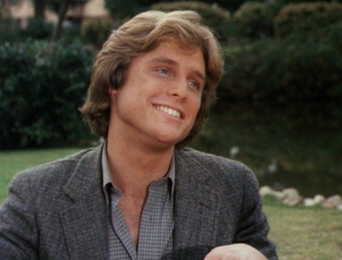 Happy birthday Leigh McCloskey       