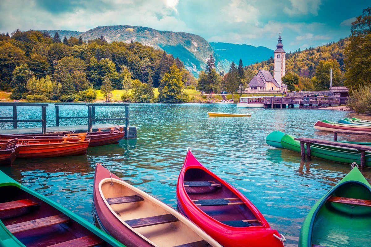 JessicaLauryn_'s tweet photo. 🌞 Happy Summer! What will you be reading on your vacation this year? 📚 #amreading #ilovefiction #romance #mystery #scifi #fantasy #horror 📖 https://t.co/nql74LOjso