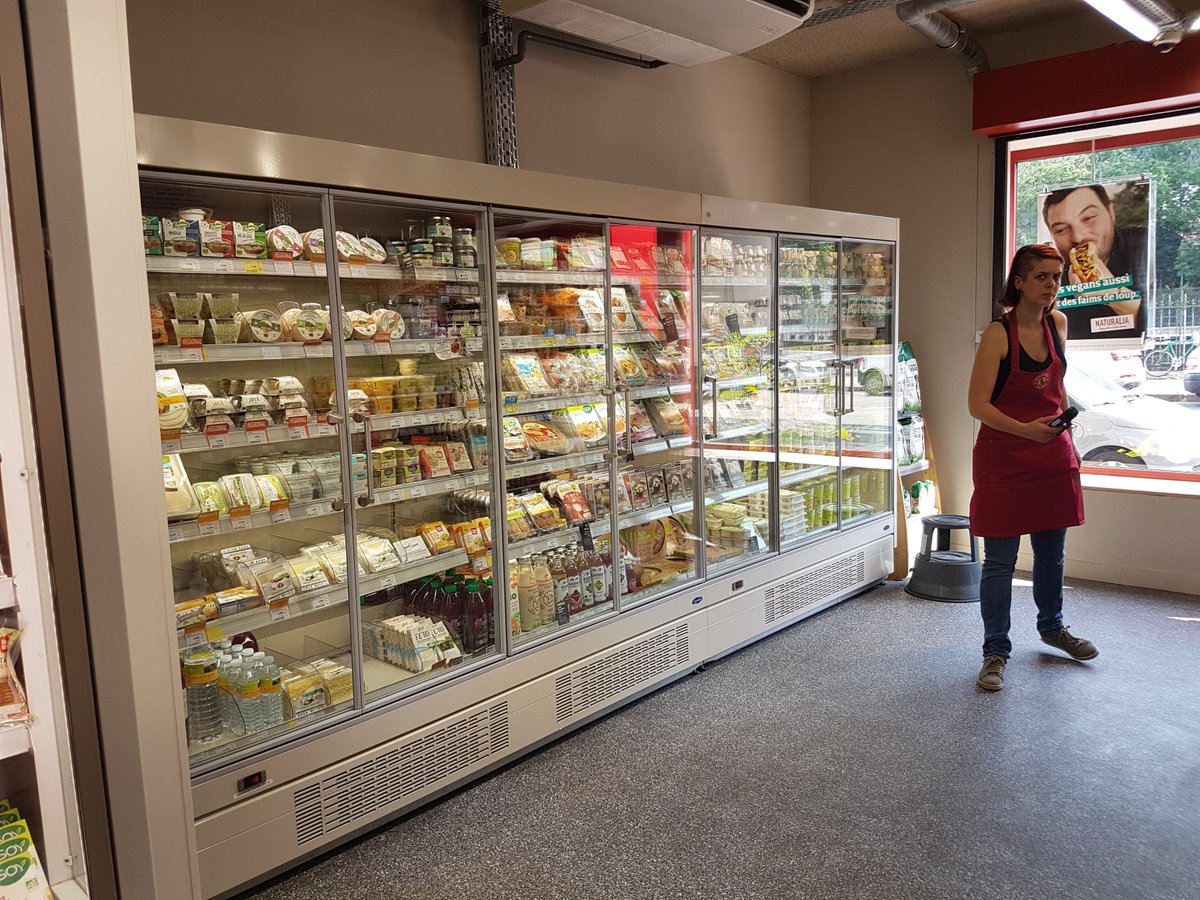 Morgan_Leclerc's tweet photo. Naturalia ouvre auj 3 magasins "Naturalia Vegan" avec 1 offre 100% bio &amp; vegan et 2000 ref environ (2 à Paris, 1 à Vincennes) #food https://t.co/Y7gdNp1xG0