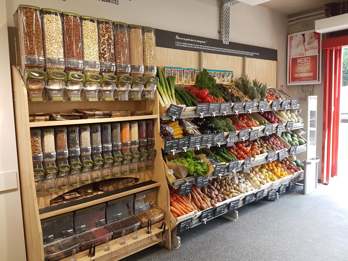 Morgan_Leclerc's tweet photo. Naturalia ouvre auj 3 magasins "Naturalia Vegan" avec 1 offre 100% bio &amp; vegan et 2000 ref environ (2 à Paris, 1 à Vincennes) #food https://t.co/Y7gdNp1xG0