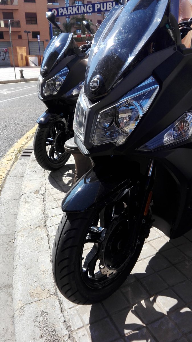 motosnet's tweet photo. Nos subimos en el nuevo #SYM #Jet14 un deportivo con suelo plano y hueco para un casco integral... #presentación @jimcf3 https://t.co/ae3v9ksGDL