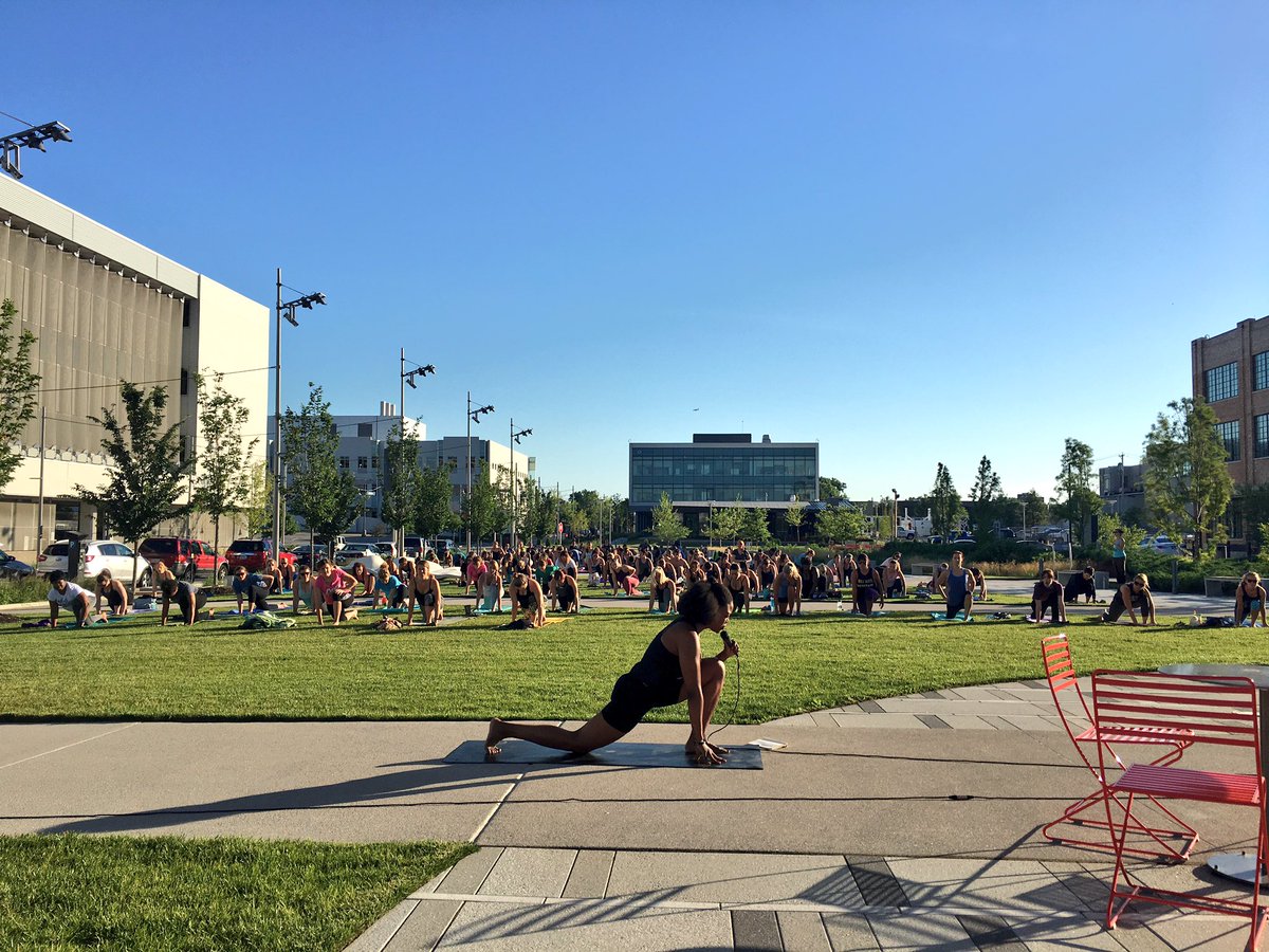 YogaBuzz's tweet photo. Kicking off #InternationalDayOfYoga with a free class in the @CortexSTL Commons followed by @ParkAveCoffee. It is a gorgeous morning! #IDY https://t.co/REH1r29VeW