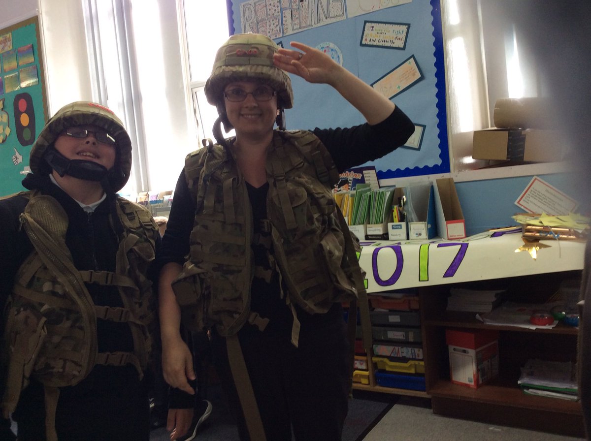 P7Room14's tweet photo. Army cadet force came in to RM14 to talk to us about the challenges of being a cadet! @woodside_school https://t.co/tb28yd7qU1
