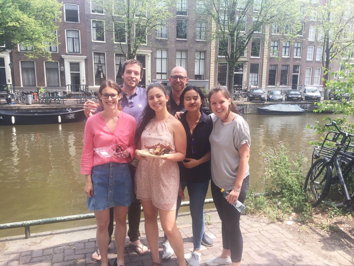 PloysTweet's tweet photo. Team @share_NL today:) https://t.co/Yni0vfWeBL