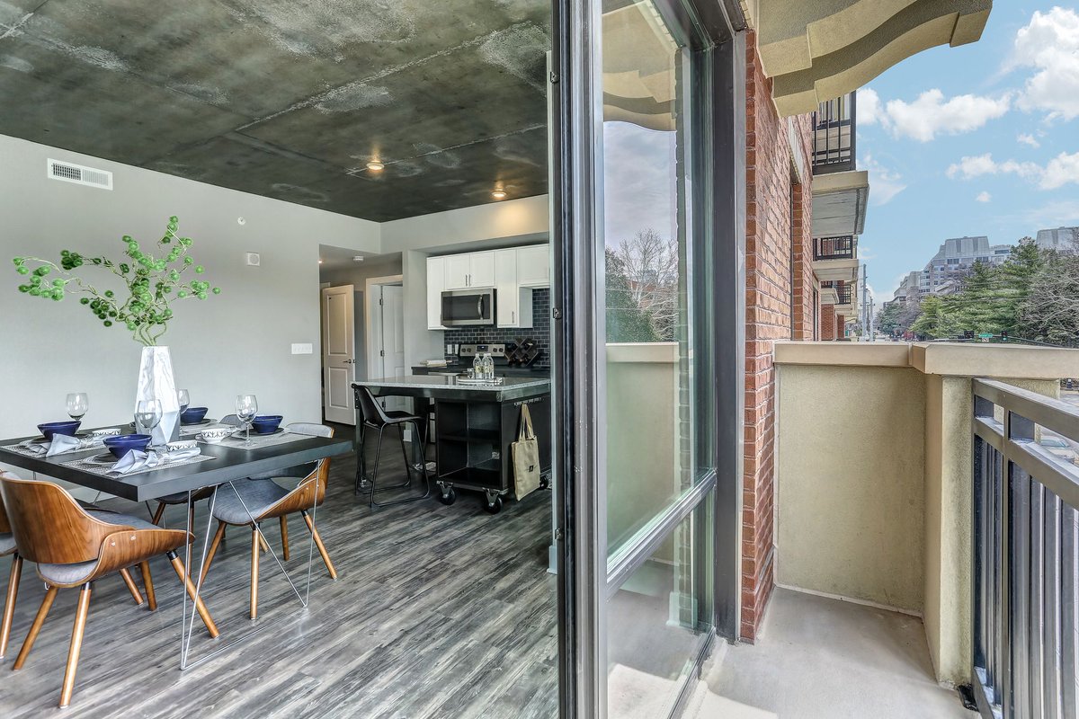AertsonMidtown's tweet photo. Be the first to live in your new #Nashville #apartment. Check out our floor plans today: https://t.co/23bjvE3ta2 https://t.co/Ii2knaLDyj
