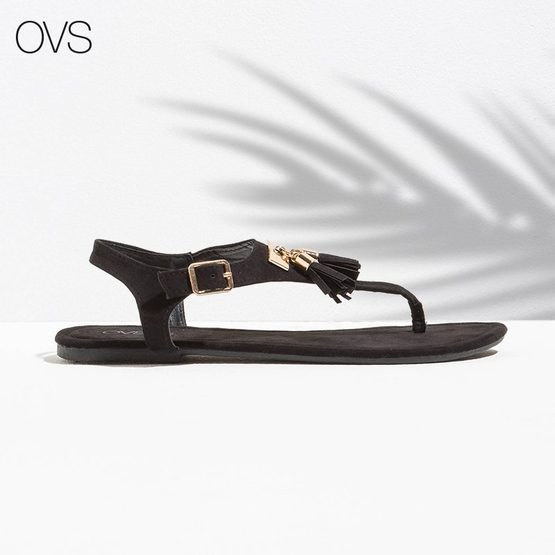 OVSofficial's tweet photo. Beach essentials in black & white. #OVS Spring Summer 17: https://t.co/euGKozbuFR #OVSSS17 https://t.co/DYYyT98ROb