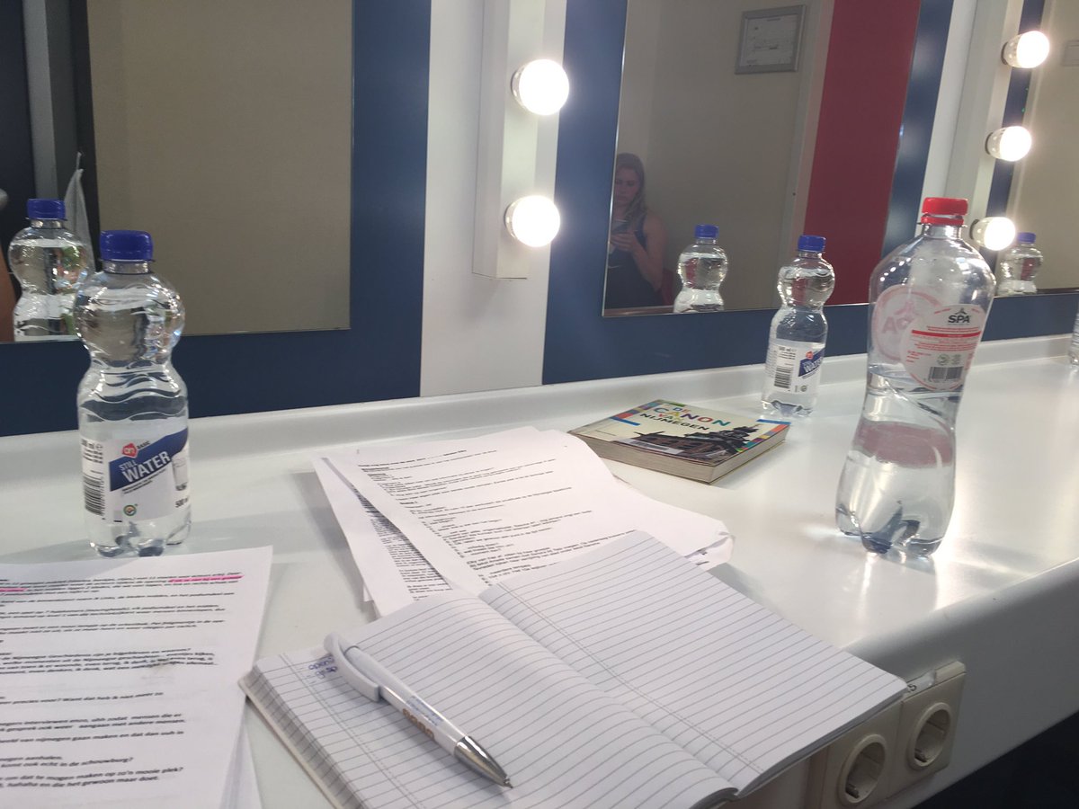 Nog even tekst doornemen voor de premiere van Vertel nog eens over de Stad. Vanavond om 20:00 <a href="/SchouwburgNMGN/">Schouwburg Nijmegen</a>