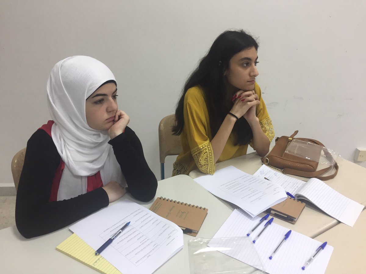 RHHS_EngDept's tweet photo. Writing Center training In collaboration with LAU Writing center . Day 1! https://t.co/KKfHI9aiDy