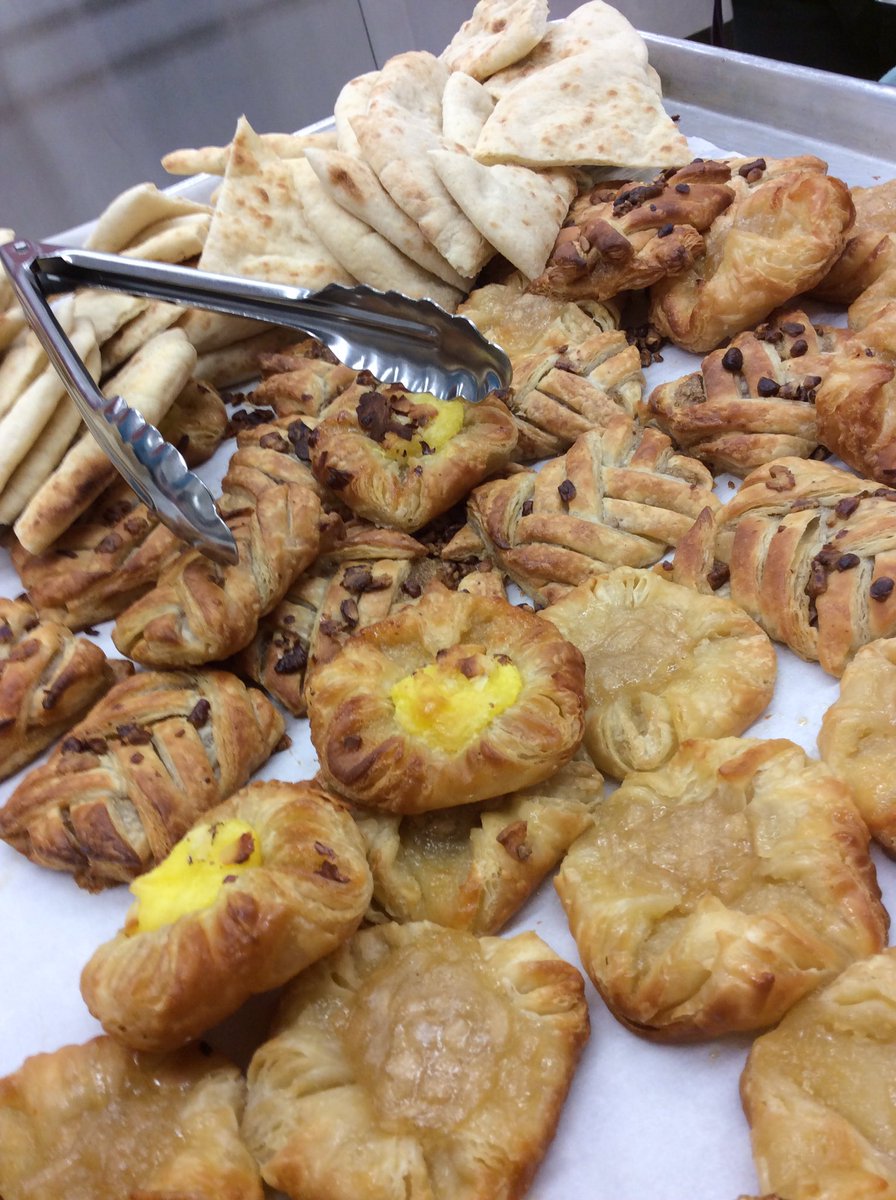 PomegranateGFE's tweet photo. Final breakfast at FESS culinary program #yummy @FESSROCKS @dsbn @DRobinsonDSBN @skillsontario @Wayne_Gates @UnitedWay @PasseroFE https://t.co/d1Yo0ftLqO