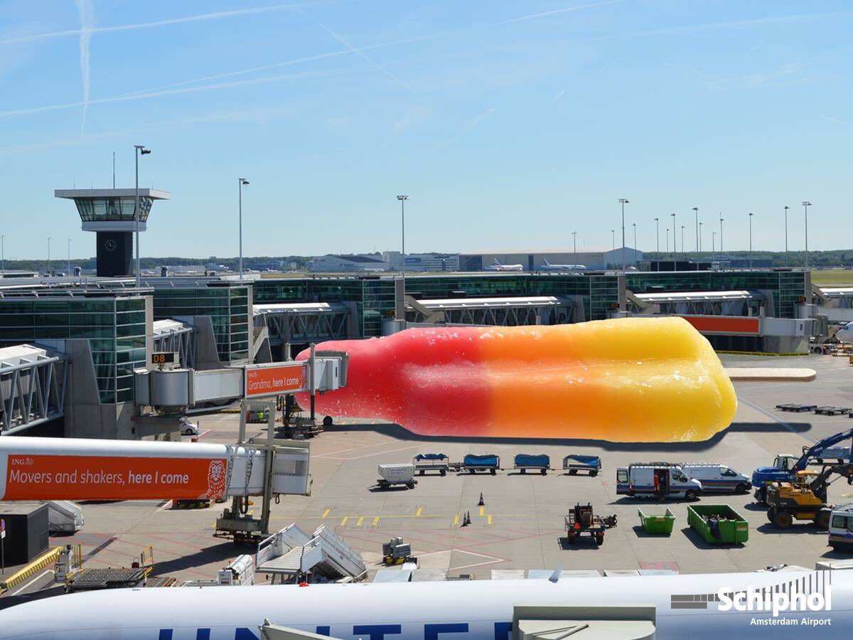 With this special 'plane' we officially launch the #summer!