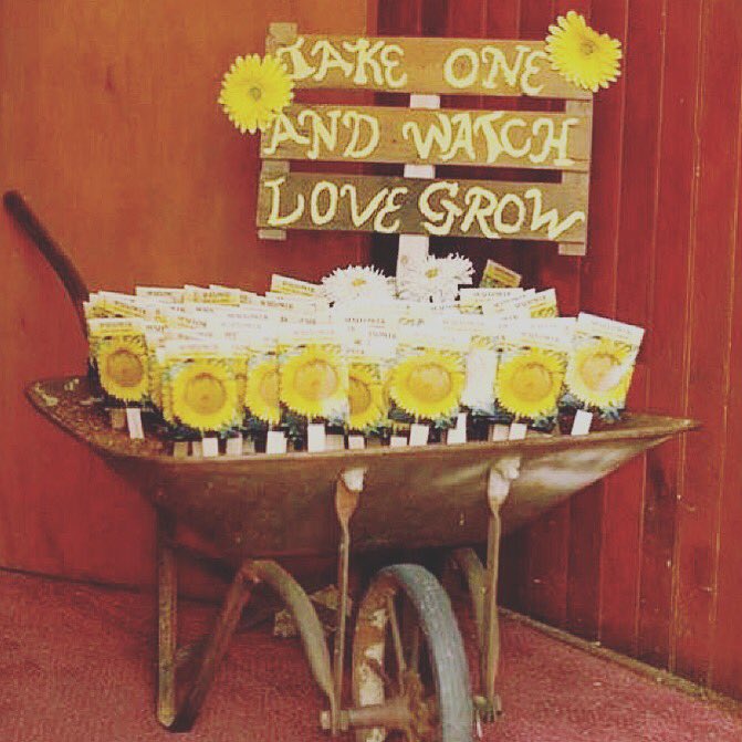GraceHallGreer's tweet photo. It is officially summer! #summerweddings #greerevents #upstatesc #tradestreetlove #venue #eventhall #hereingreer #greersc #summerfun https://t.co/2ixMz71dmP