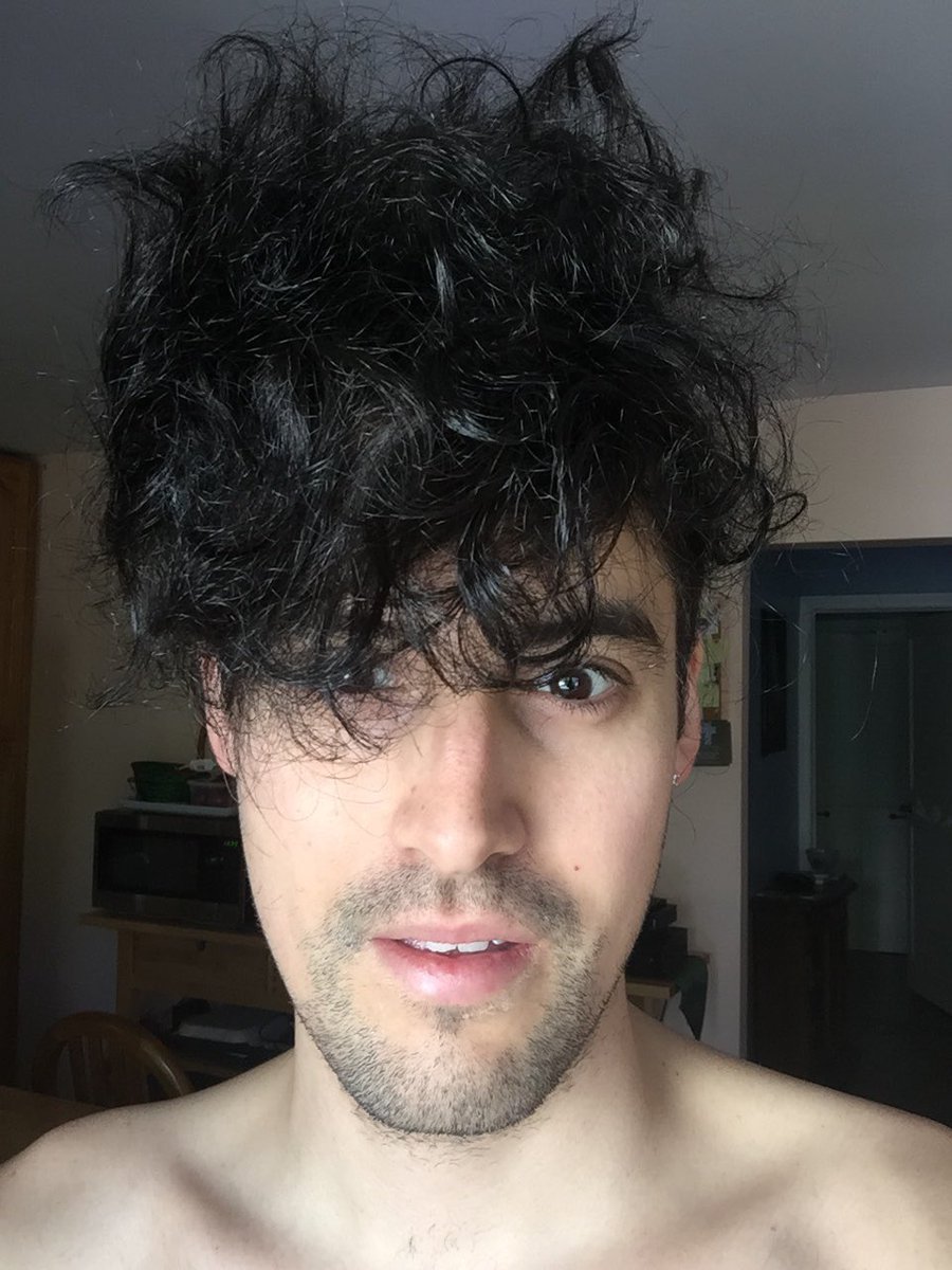 SWareHotDogs's tweet image. I see no difference