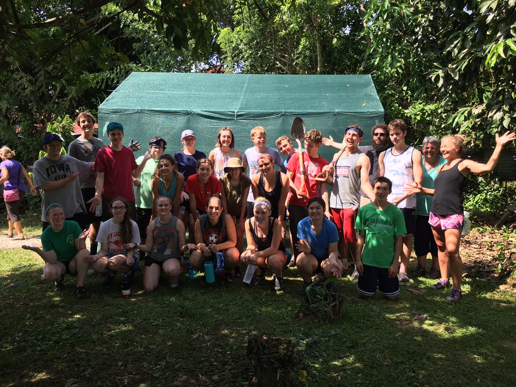 JoshuaMangler's tweet photo. More community service pics. #DCGCostaRica https://t.co/GsKjUN3nGZ