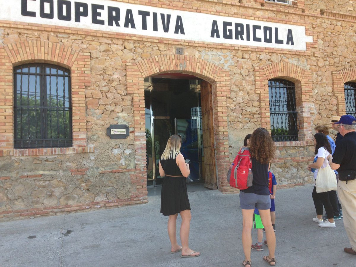 turismecat's tweet photo. Impulsem l’oleoturisme en un blogtrip del programa europeu #wellolive organitzat per la DGT. https://t.co/3dTPfx8mxg https://t.co/GhrTzCKX9d