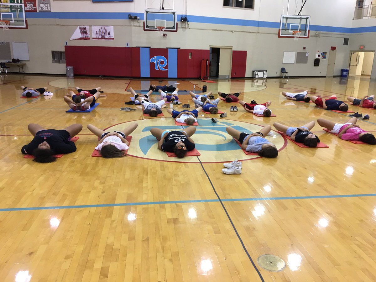 MRS_COMPTON25's tweet photo. Cheer/basketball yoga #RalstonRams #unity https://t.co/cENdkDHBhc