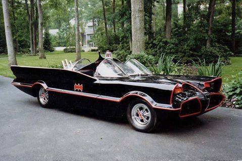 Batman_60s's tweet image. It’s the car, right?
Chicks dig the car.