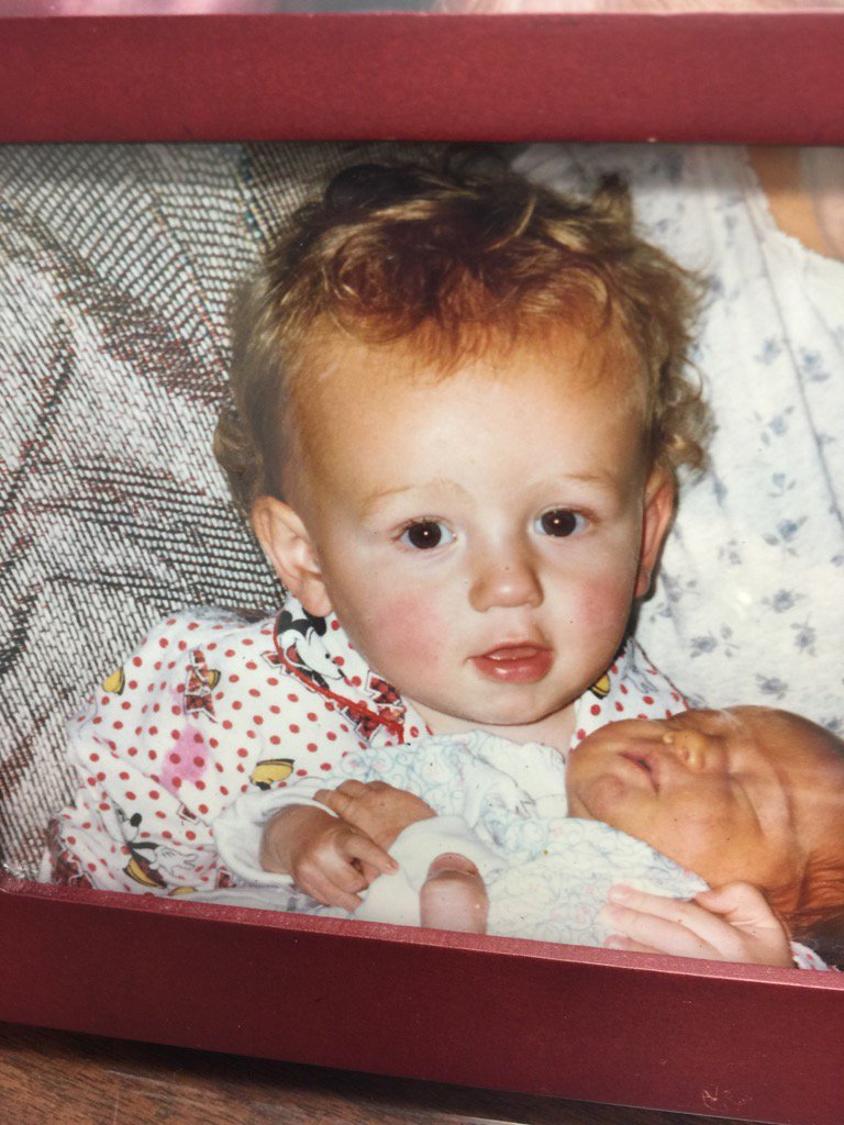 Emily Hamilton tweet media