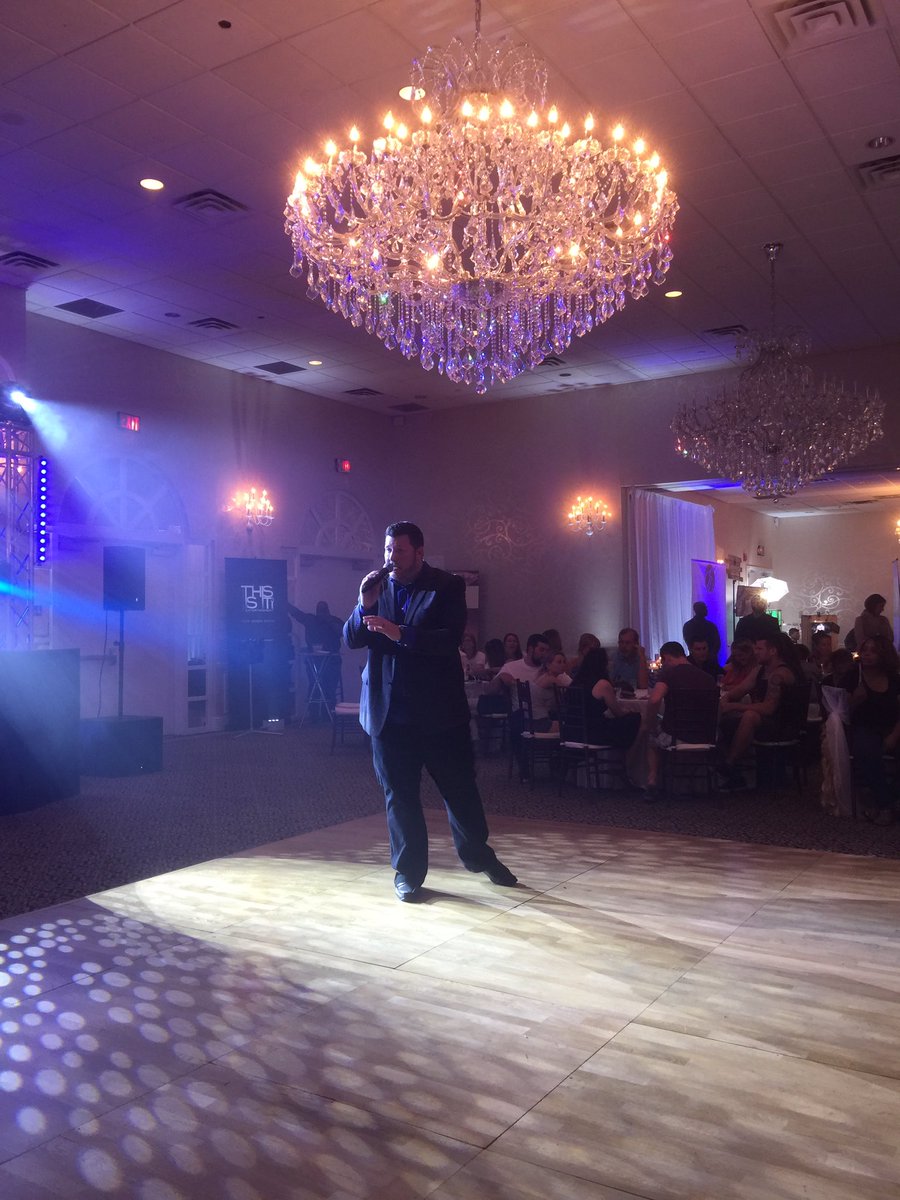 njwedding's tweet photo. Greetings from #AsburyPark, #NJ! View photos from last night's #WeddingSetGo Bridal Show -> https://t.co/LlpRMTTwmc https://t.co/e8TZglMjLr