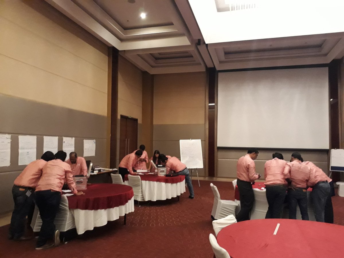 latavalluri's tweet photo. #ldpfy18 immersed in the evening networking activity.#beatthebox#dfrens https://t.co/A9vNnP0sNF