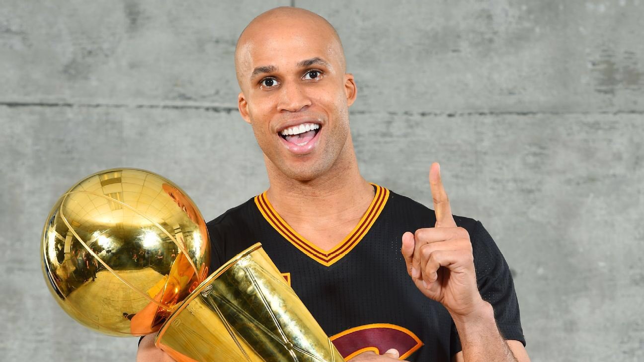 Everybody wish Richard Jefferson a very happy 37th birthday!!   