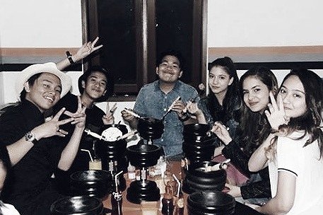 JuliaFjrni19's tweet photo. Reunited!
#kangenIqsteff #kangencjrelovi https://t.co/bI6MfIcWFk