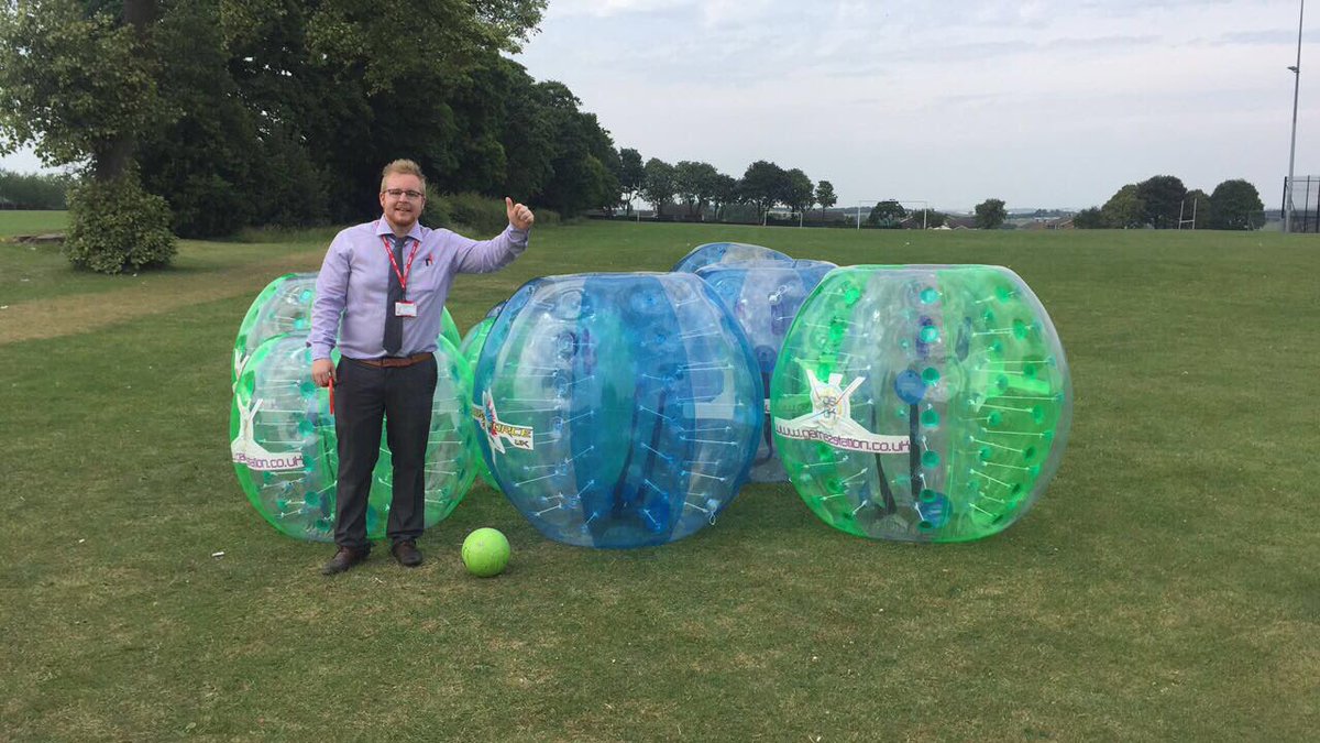 PeHaca's tweet photo. Year 7/8/9 FIFA/Bubble Football Tournament tonight after school #funtimes https://t.co/Wd2Q4Ny0zV